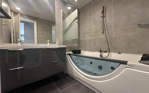 Appartement à vendre    3 pièces • 59,96 m2 Le Coudray-Montceaux