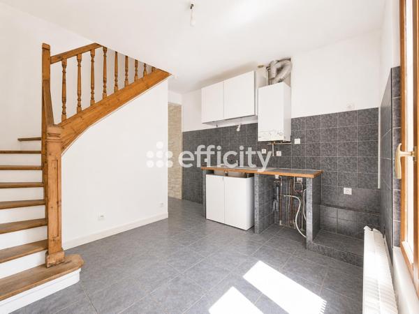 Maison
         3 pièces
        - 55 m² 270 000 € *