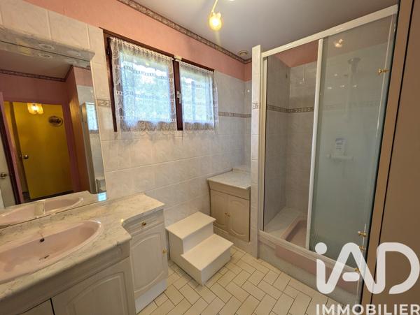 Maison à vendre 7 pièces 165,91 m² Forges-les-Bains