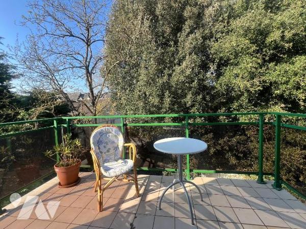 A VENDRE - PORNICHET - EMPLACEMENT IDEAL : PROCHE MARCHE - APPARTEMENT DUPLEX T4 
Dans un envi...