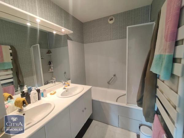 Appartement à louer 4 pièces 81.44m² Guéret (23000)