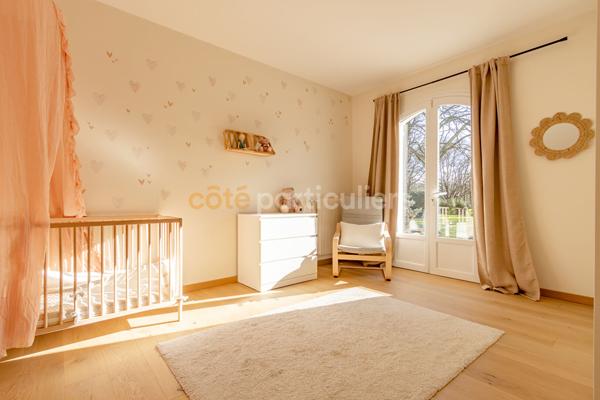 Vente
                Maison234 m² - 10 Pièces -
                    Treillières (44119)