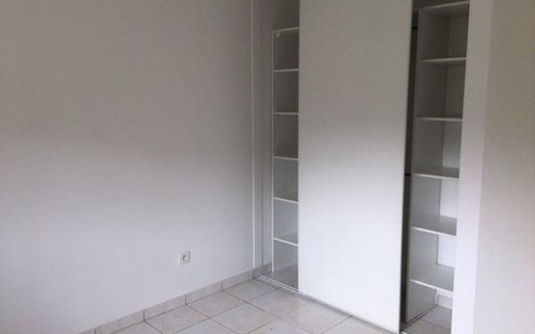 Maison à louer    4 pièces • 76,50 m2 Uchacq-et-Parentis