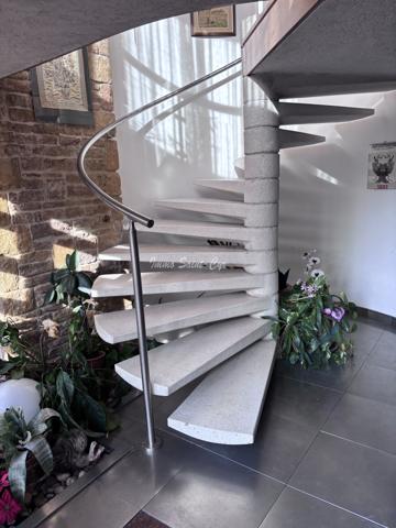 Maison 6 pièce(s) 5 chambre(s) 231 m²