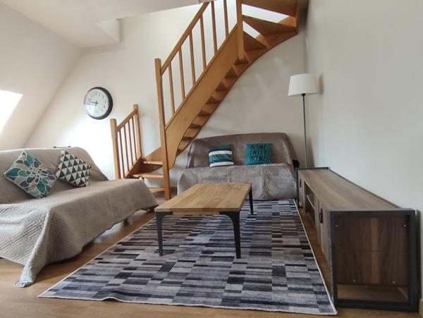 SUPERBE APPARTEMENT RENOVE DE 56 m² TRES BIEN SITUE AU 3ème ETAGE D'UN IMMEUBLE DE CARACTERE EN PLEIN CENTRE  Lille (59000)