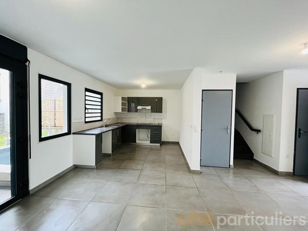 Location Maison83,42 m² - 4 Pièces - GRAND BOIS (97410)