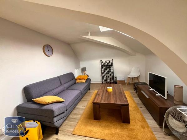 Appartement à louer 2 pièces 48.9m² Laval (53000)