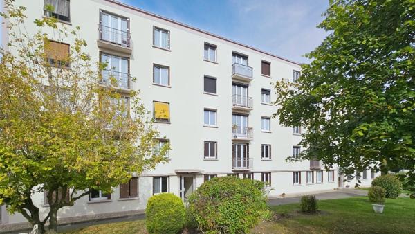 Appartement lumineux 3 pièces (possible 4)au coeur de Mantes La Ville