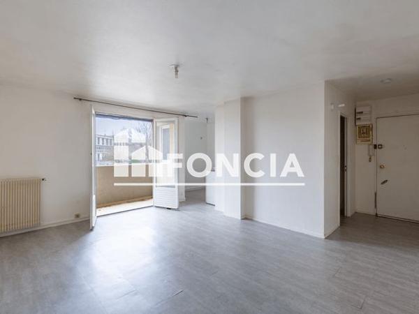 À vendre Studio 29.78 m² - Orléans 45000