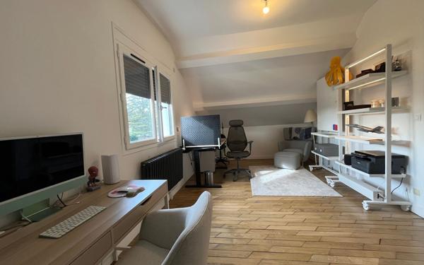 Maison à louer    6 pièces •  Francheville