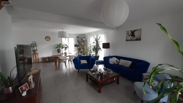 Location - Maison Montreuil-sous-Pérouse 35500 6 pièces 117 m 2 643 m 2