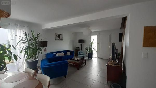 Location - Maison Montreuil-sous-Pérouse 35500 6 pièces 117 m 2 643 m 2