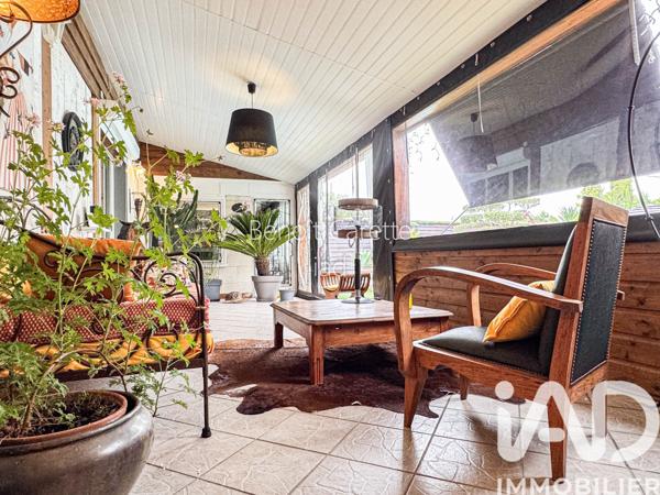 Maison à vendre 6 pièces 137 m² Saint-Yzan-de-Soudiac