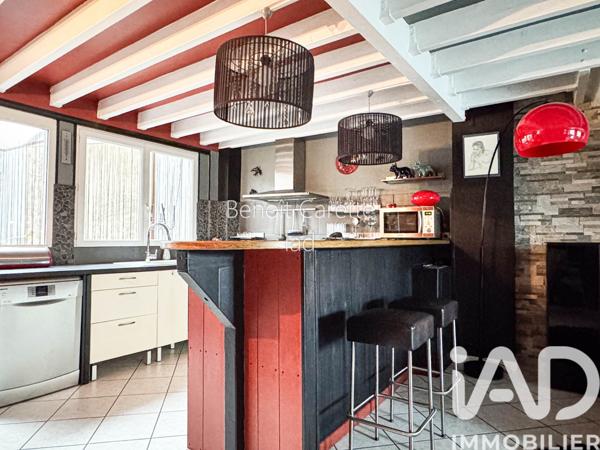 Maison à vendre 6 pièces 137 m² Saint-Yzan-de-Soudiac
