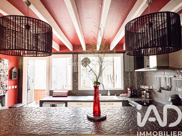 Maison à vendre 6 pièces 137 m² Saint-Yzan-de-Soudiac