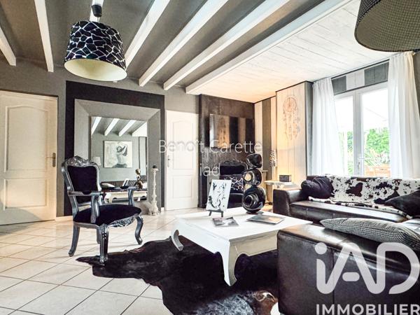 Maison à vendre 6 pièces 137 m² Saint-Yzan-de-Soudiac