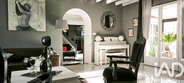 Maison à vendre 6 pièces 137 m² Saint-Yzan-de-Soudiac