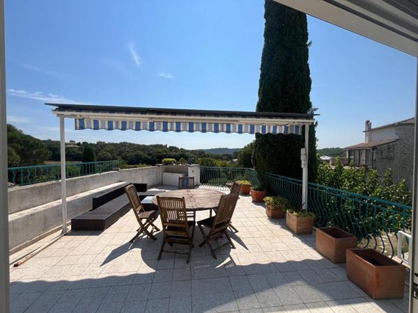 Maison Uzes 10 pièce(s) 210 m2