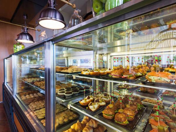 75013 PARIS EXCLUSIVITE - BOULANGERIE, PATISSERIE, SANDWICHERIE  D'ANGLE - 143 M²  +  LOGEMENT