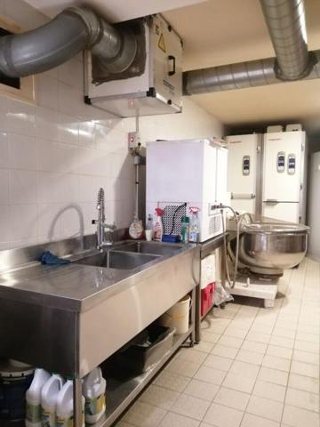 75013 PARIS - BOULANGERIE, PATISSERIE, SANDWICHERIE D'ANGLE - 143 M² - TERRASSE + APPARTEMENT