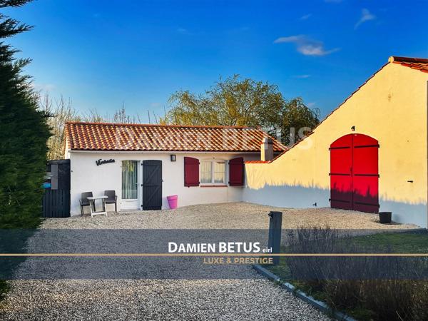 Maison à vendre 8 pièces LE FENOUILLER (85), Grande Maison avec Dépendance et jardin.