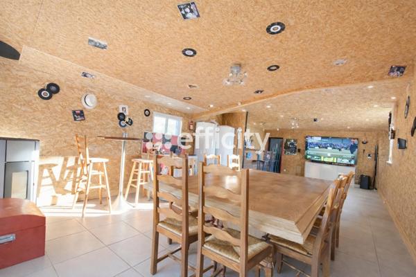 Maison 12 pièces - 266 m²