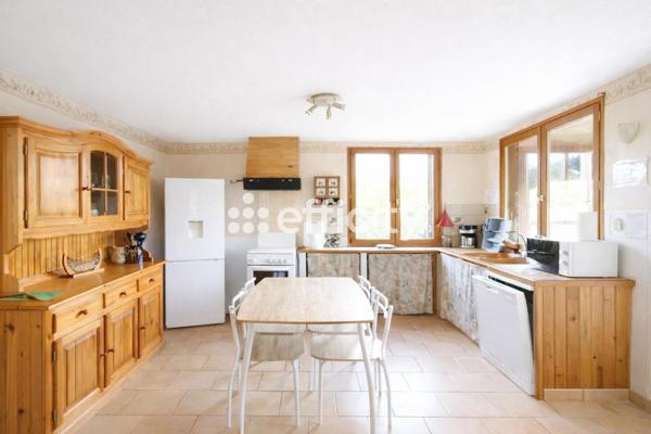 Maison 12 pièces - 266 m²