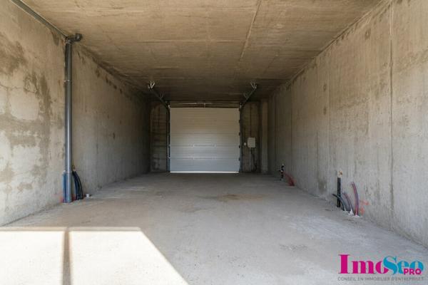 Entrepôt à VENDRE
