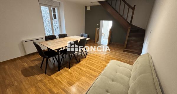 Location Appartement meublé 2 pièces 54 m² - Laval 53000