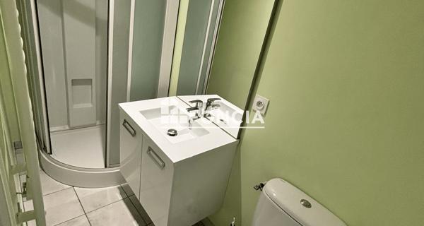 Location Appartement meublé 2 pièces 54 m² - Laval 53000