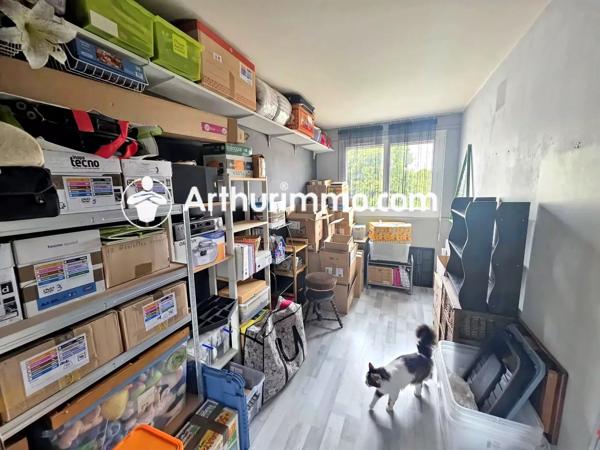 Vente                                                      Appartement
                        
                     4 pièces                      83 m2                     à Savigny-le-Temple