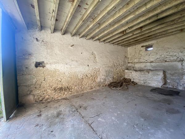 Fermette à rénover - SAINT-SULPICE DE POMMERAY