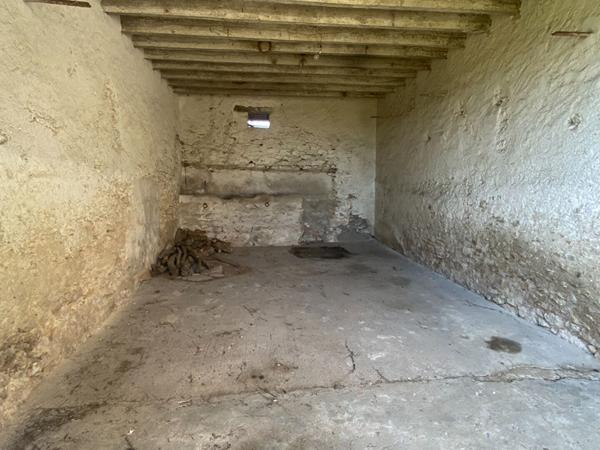 Fermette à rénover - SAINT-SULPICE DE POMMERAY