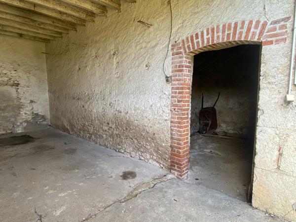 Fermette à rénover - SAINT-SULPICE DE POMMERAY