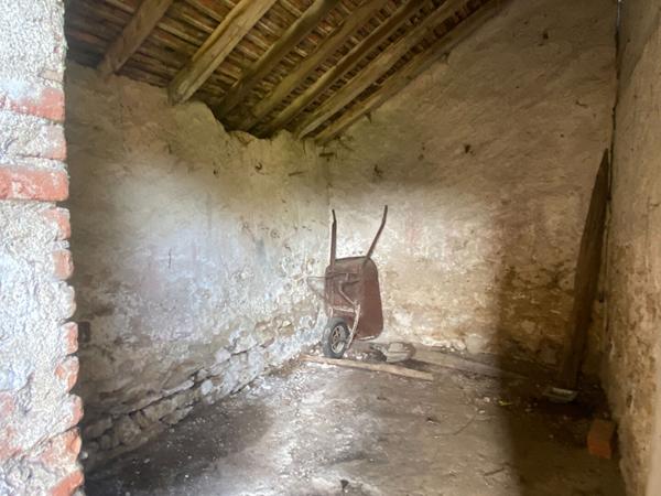 Fermette à rénover - SAINT-SULPICE DE POMMERAY