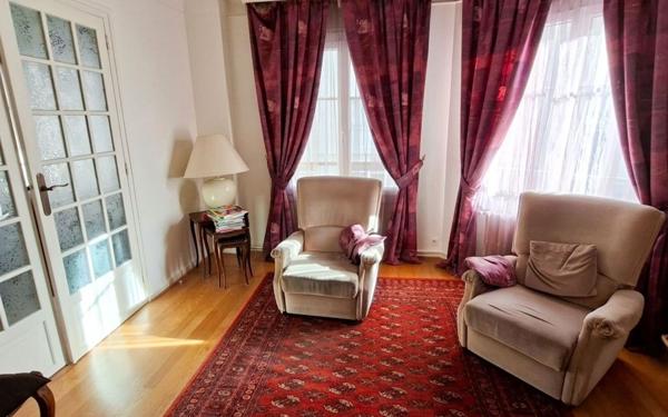 Appartement à vendre    3 pièces •  Lyon 7