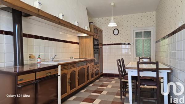 Maison à vendre 7 pièces 155 m² Ainay-le-Château