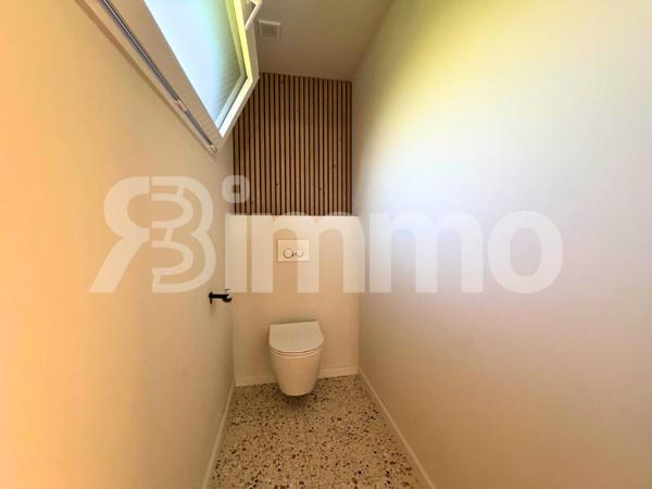 Maison contemporaine à vendre à Lannilis – 129 m² – 4 chambres – Terrain de 2 406 m² – Jacuzzi
