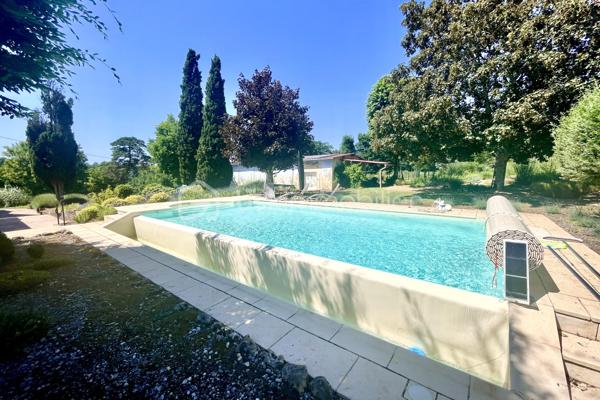 ✨ Nouveauté en exclusivité – Propriété coup de cœur assurée avec vue panoramique ✨
Perchée dans un cadre naturel d’exception de plus de 2,8 hectares de terrain, cette propriété offre un panorama spectaculaire sur Lalinde et ses environs à seulement 2 minutes des commodités. Ici, la vue devient une véritable signature : un panorama grandiose, omniprésent depuis la maison, les terrasses et la piscine.
Cette propriété aux prestations de qualité séduira les amateurs d’espace, de confort et de nature.
La maison bénéficie d’équipements performants et récents :
• Chauffage central par pompe à chaleur géothermique avec chaudière fioul en relais
• Double vitrage bois et PVC avec moustiquaires
• Volets battants en bois installés en 2022
• Deux cheminées
• Deux adoucisseurs d’eau
• 24 panneaux solaires dont 12 dédiés à la consommation et 12 à la revente (revenu annuel d’environ 1 300 €)
• Assainissement par micro-station
• Toiture entièrement refaite entre 2014 et 2020
• Piscine à débordement rénovée en 2024 avec volet électrique neuf
L’accès à la propriété se fait par un chemin bitumé menant à un vaste espace de stationnement.
La maison se compose de :
• Un hall d’entrée
• Une spacieuse cuisine avec îlot central et accès direct à la terrasse plein sud
• Un cellier / buanderie
• Un salon chaleureux
• Une salle à manger
• Un grand bureau
• 5 chambres de 9 à 14 m²
• 3 salles d’eau
• 3 WC
À l’extérieur, vous profiterez d’une immense terrasse faisant le tour de la maison, en partie couverte, permettant d’admirer pleinement le panorama ainsi que le superbe jardin à la française.
Deux enclos en panneaux rigides pourront accueillir animaux, potager ou tout autre projet selon vos envies.
Un bâtiment indépendant de 108 m² avec trois accès complète l’ensemble.
Enfin, vous serez séduits par la magnifique piscine chauffée au sel, à débordement, de 9 x 5 mètres, sécurisée par un volet électrique.
Une propriété rare sur le secteur, alliant confort moderne, volumes généreux et cadre de vie exceptionnel.
Visite 7 jours sur 7 . Collaboration entre professionnels de l'immobilier Ok.
✨ New exclusive property – Stunning property with panoramic views ✨
Perched in an exceptional natural setting of more than 2.8 hectares of land, this property offers a spectacular view of Lalinde and its surroundings just 2 minutes from amenities. Here, the view becomes a true signature: a grandiose panorama, omnipresent from the house, the terraces and the swimming pool.
This property with quality services will seduce lovers of space, comfort and nature.
The house benefits from high-performance and recent equipment:
• Central heating by geothermal heat pump with oil boiler in relay
• Double glazing, wood and PVC with mosquito nets
• Wooden shutters installed in 2022
• Two fireplaces
• Two water softeners
• 24 solar panels, including 12 dedicated to consumption and 12 for resale (annual income of about €1,300)
• Sanitation by micro-station
• Roof completely redone between 2014 and 2020
• Infinity pool renovated in 2024 with new electric shutter
Access to the property is via a paved road leading to a large parking space.
The house consists of:
• An entrance hall
• A spacious kitchen with central island and direct access to the south-facing terrace
• A cellar / laundry room
• A warm living room
• A dining room
• A large office
• 5 bedrooms from 9 to 14 m 2
• 3 shower rooms
• 3 toilets
Outside, you will enjoy a huge terrace around the house, partly covered, allowing to fully admire the panorama and the beautiful French garden.
Two enclosures in rigid panels can accommodate animals, vegetable garden or any other project according to your desires.
An independent building of 108 m2 with three accesses completes the whole.
Finally, you will be seduced by the magnificent salt-heated infinity pool of 9 x 5 meters, secured by an electric shutter.
A rare property in the area, combining modern comfort, generous volumes and exceptional living environment.
Visit 7 days a week. Collaboration between real estate professionals Ok.