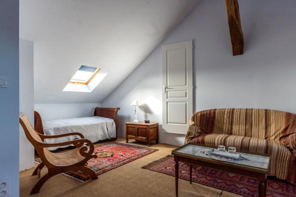 Saumur centre - Maison de caractère de 346 m², 7 chambres, dépendances et jardin.