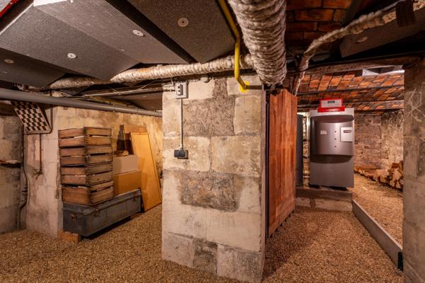 Saumur centre - Maison de caractère de 346 m², 7 chambres, dépendances et jardin.