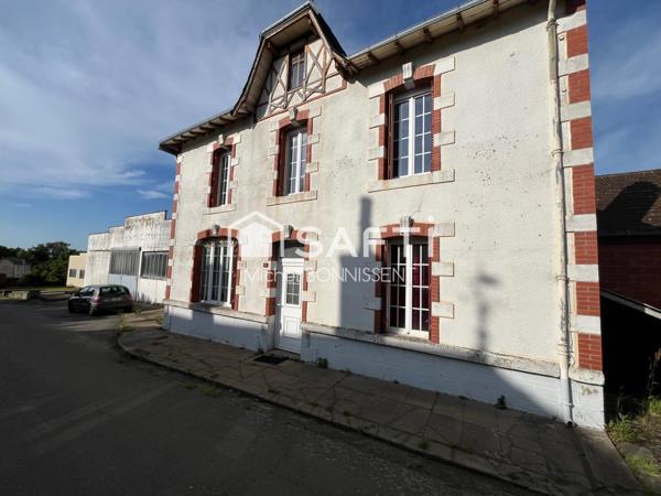 Maison de caractère avec sous sol avec grande dépendance