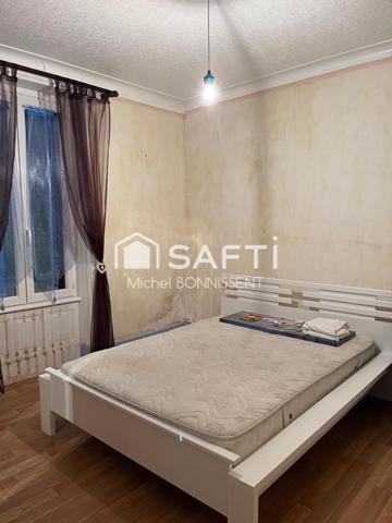 Maison de caractère avec sous sol avec grande dépendance