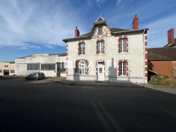 Maison de caractère avec sous sol avec grande dépendance