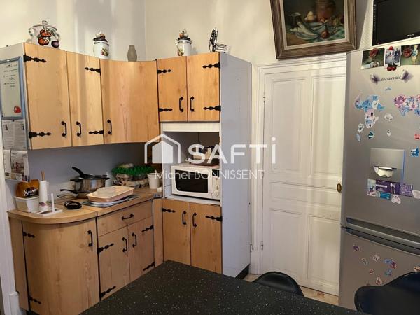 Maison de caractère avec sous sol avec grande dépendance