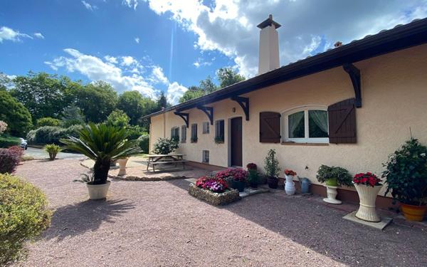 Maison à vendre    8 pièces •  Soustons