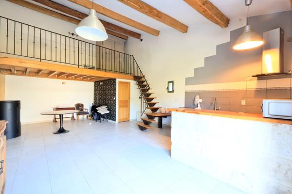 Maison vigneronne Mudaison 8 pièce(s) 225 m2