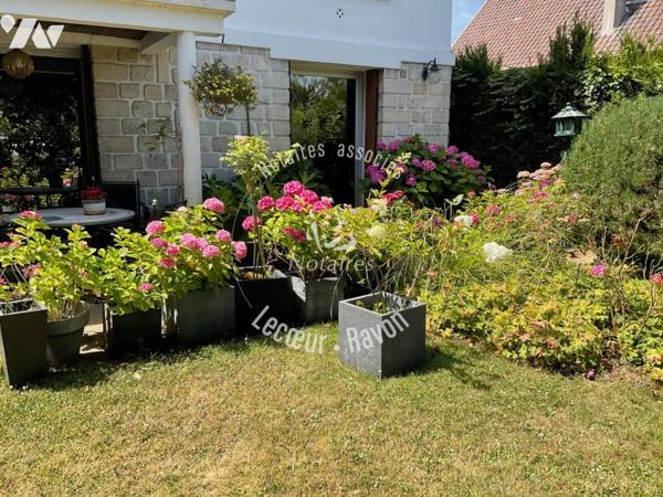 Maison familiale avec jardin, proche gare de Louveciennes