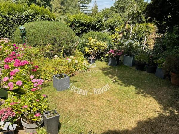 Maison familiale avec jardin, proche gare de Louveciennes