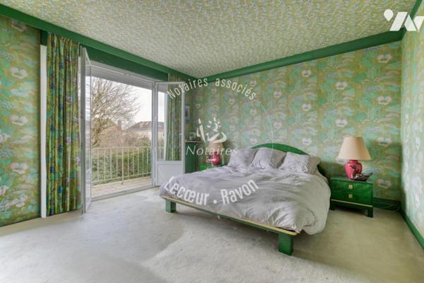 Maison familiale avec jardin, proche gare de Louveciennes